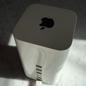 📶 Apple AirPort Extreme A1521 Dual-Band Gigabit Wi-Fi Router – 6th Gen ✅